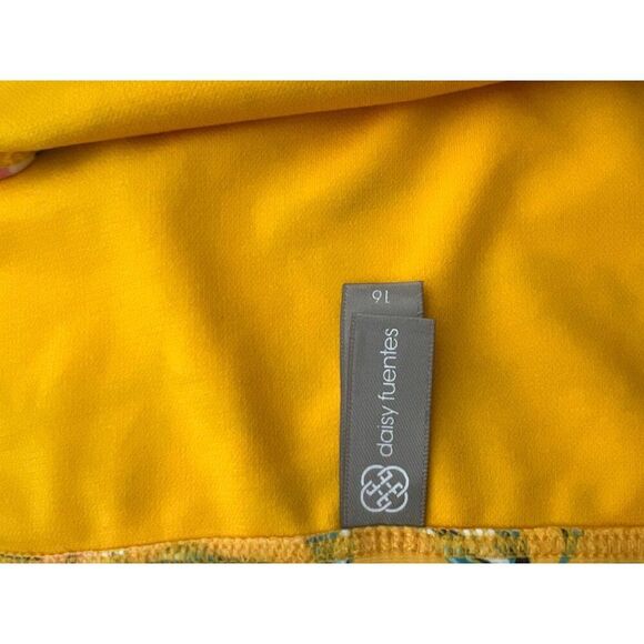 Daisy Fuentes Women Yellow Floral Two Piece Bikini Set Size 16 - Picture 9 of 10